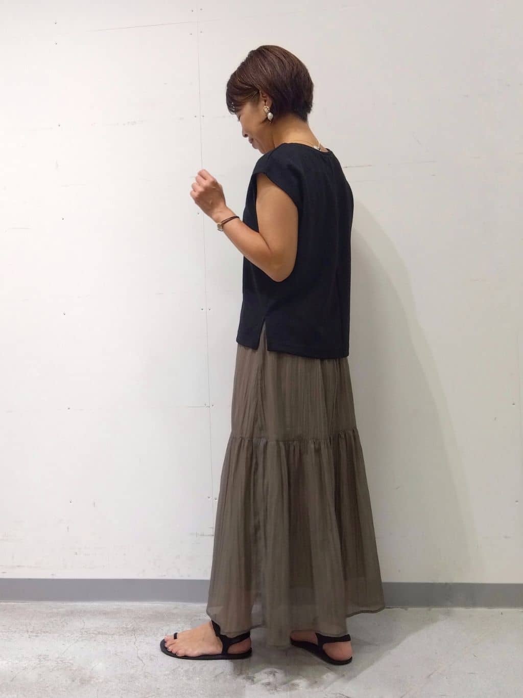 Kさんの「INDIVI｜【2点セット／着回し◎】ノースリーブ＆ティアードスカート カセット服」を使ったコーディネート