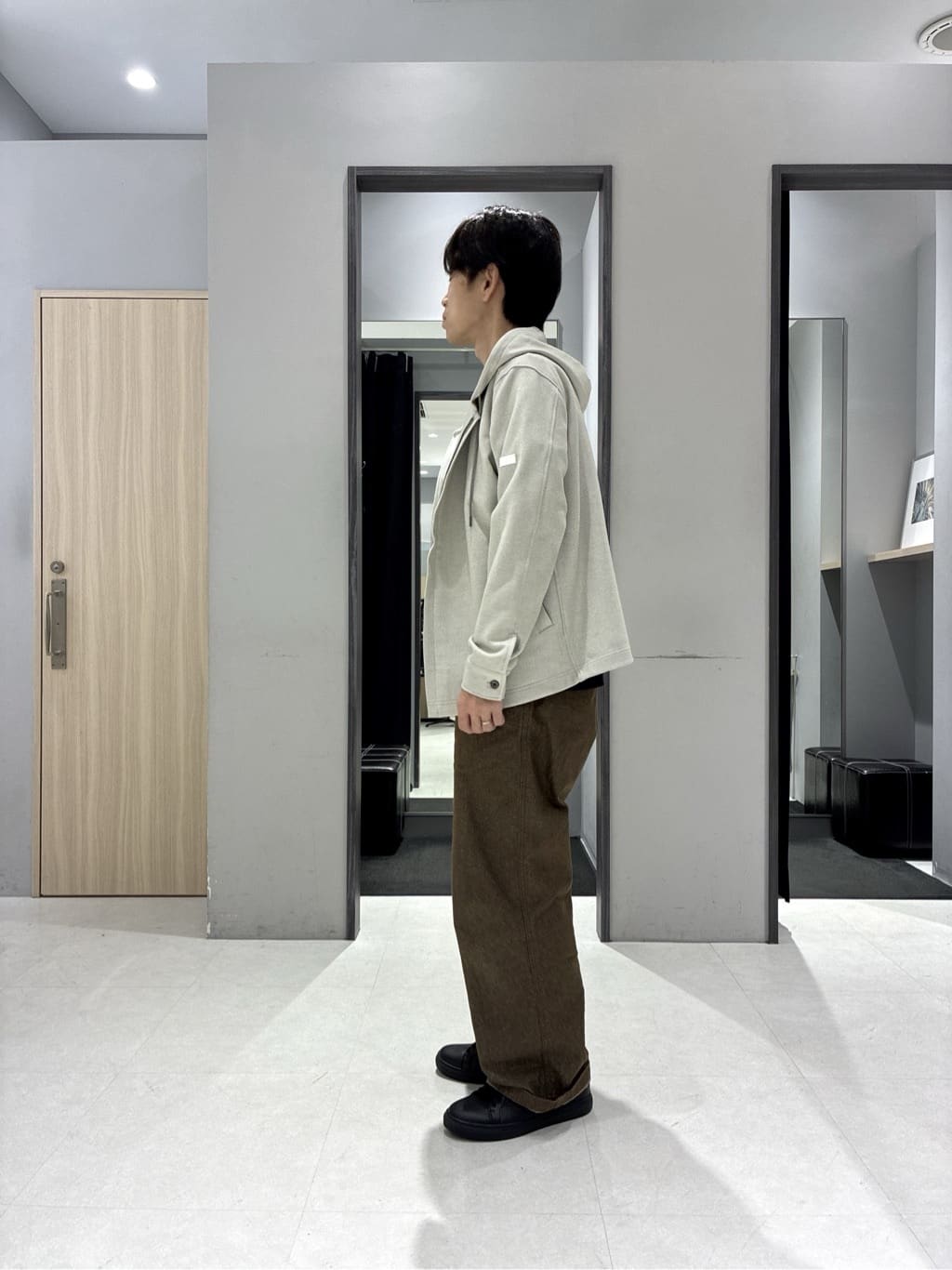 わいずみさんの「TAKEO KIKUCHI｜【JUST ONE LAYER】ダウンファブリックZIPパーカー」を使ったコーディネート