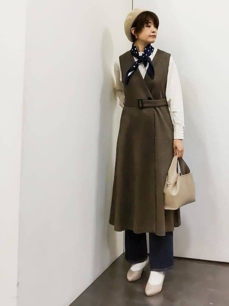 やまちゃんさんの「grove｜ON/OFF毎日使える！袖口ボタンドロップショルダーニット」を使ったコーディネート