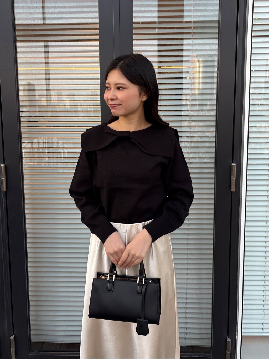 AOIさんの「Couture brooch｜リボンカラーデザインニット」を使ったコーディネート