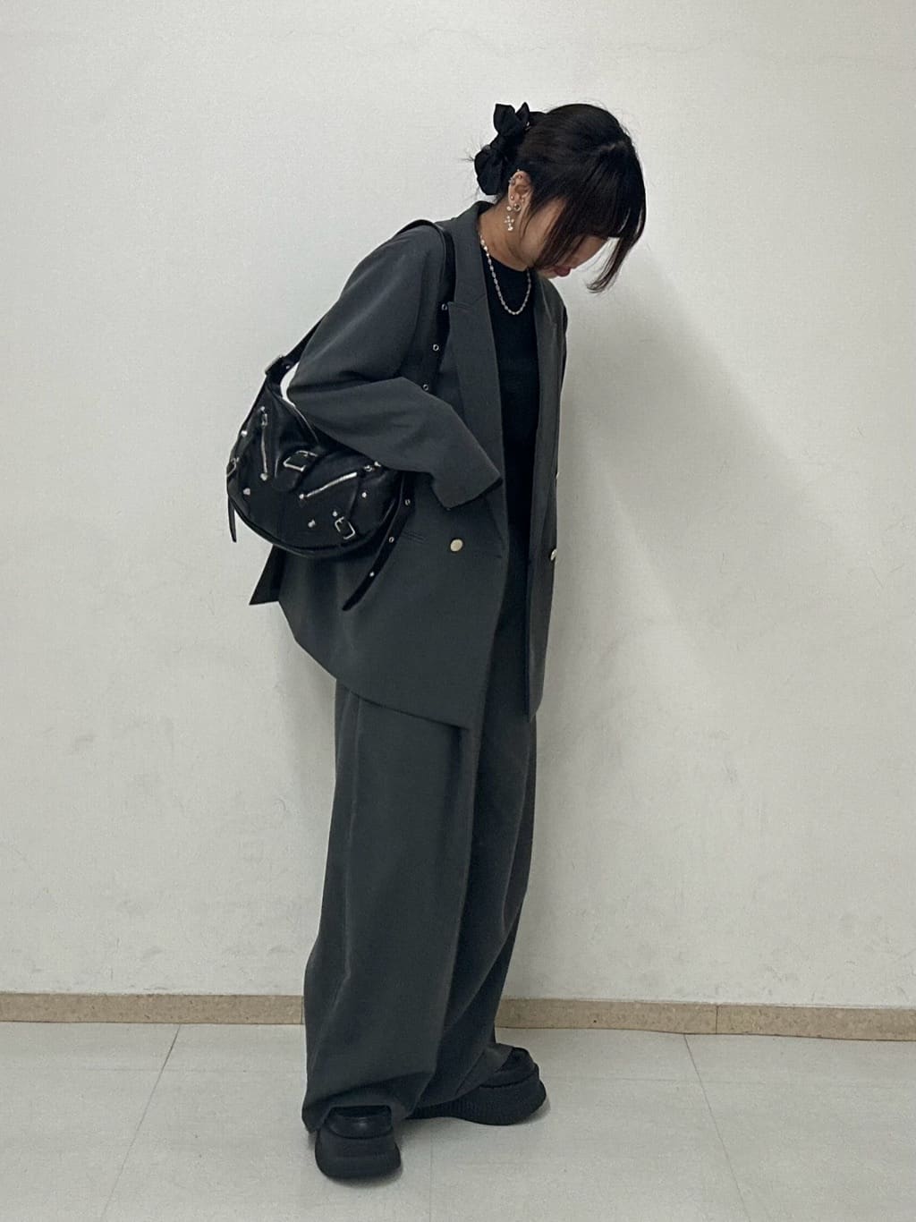 MANAさんの「tk.TAKEO KIKUCHI｜グランパバギースラックス」を使ったコーディネート