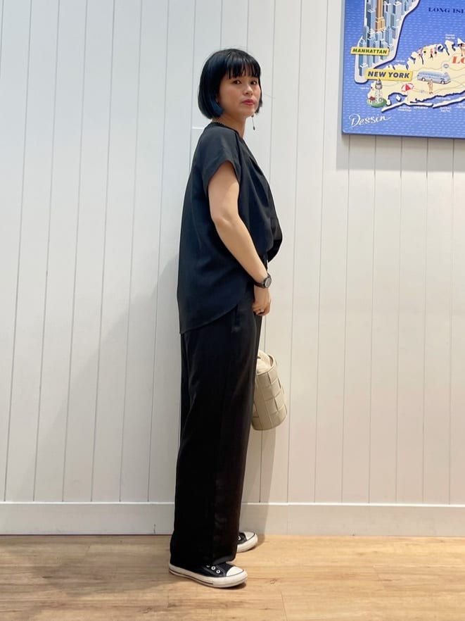 mikaさんの「Dessin｜【2点セット/ウエストゴム/洗える】スキッパ―シャツ＆ストレートパンツセット」を使ったコーディネート