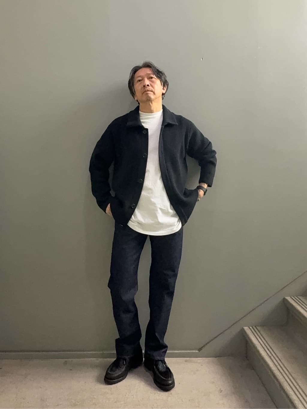 デザイナーTAKEman さんの「TAKEO KIKUCHI｜【モンスターストレッチ】日本製 ワンウォッシュ デニムパンツ」を使ったコーディネート
