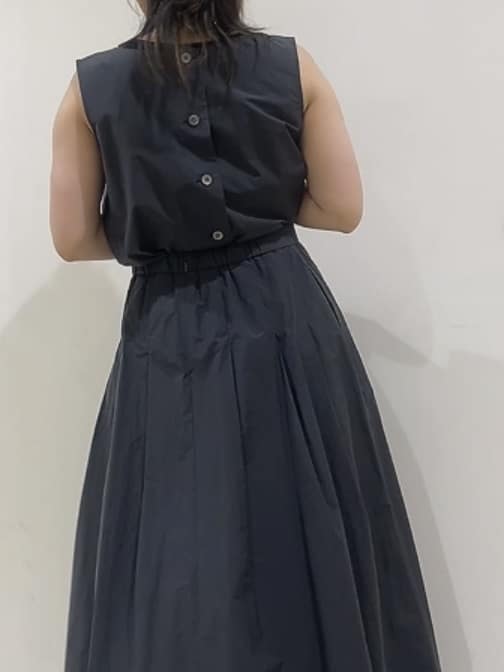 watanabeさんの「UNTITLED｜【前後2WAY/アンサンブル可/ゆったり】シアーカーディガン」を使ったコーディネート