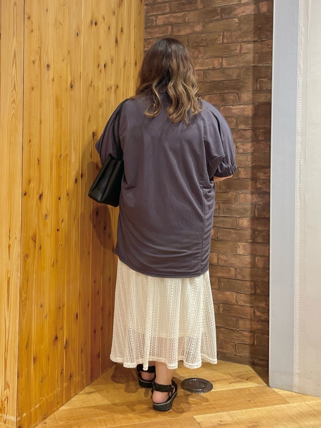 Risaさんの「SHOO･LA･RUE｜【2WAY】裏地を外してレイヤードにも! レース調スカート」を使ったコーディネート