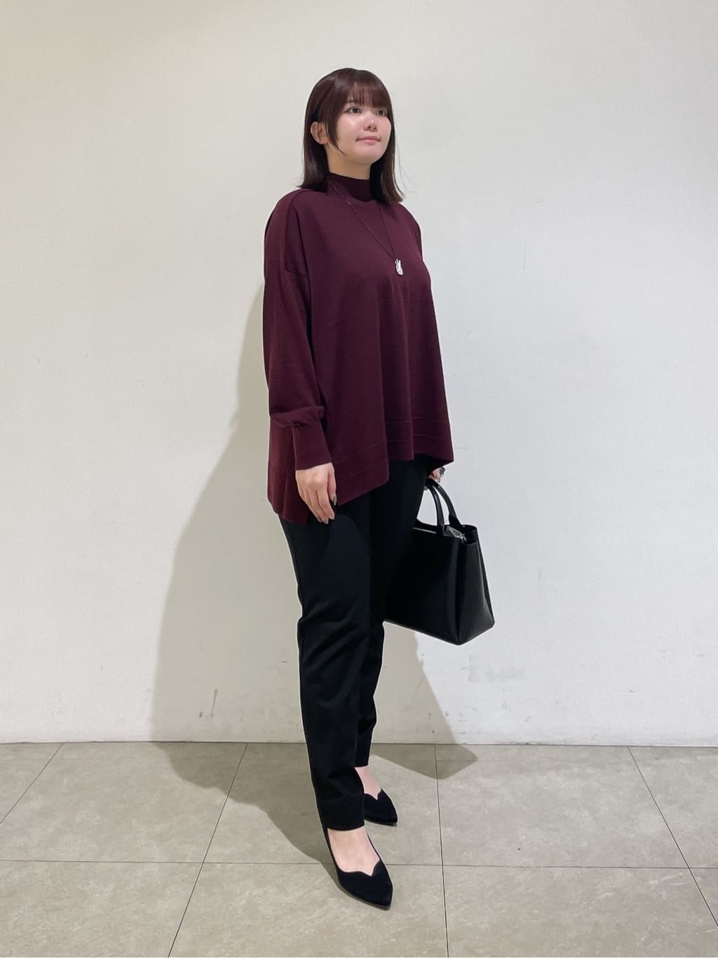 emikaさんの「INDIVI｜【洗える／毛玉になりにくい】エクストラファインウール ハイネックニット」を使ったコーディネート