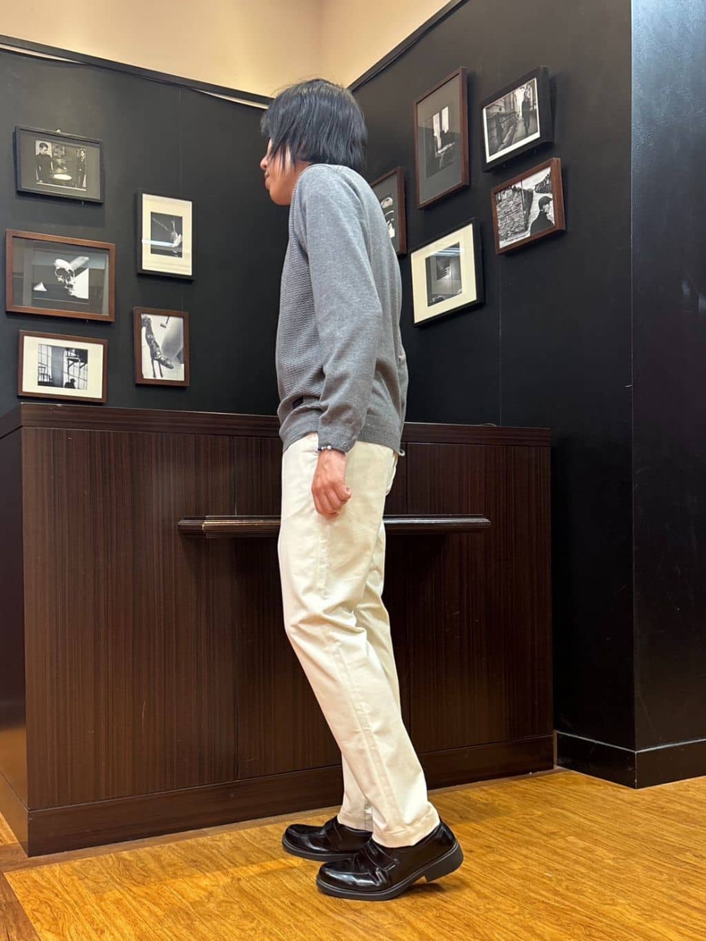 moritaさんの「TAKEO KIKUCHI｜サイドゴアストレッチコーデュロイパンツ」を使ったコーディネート