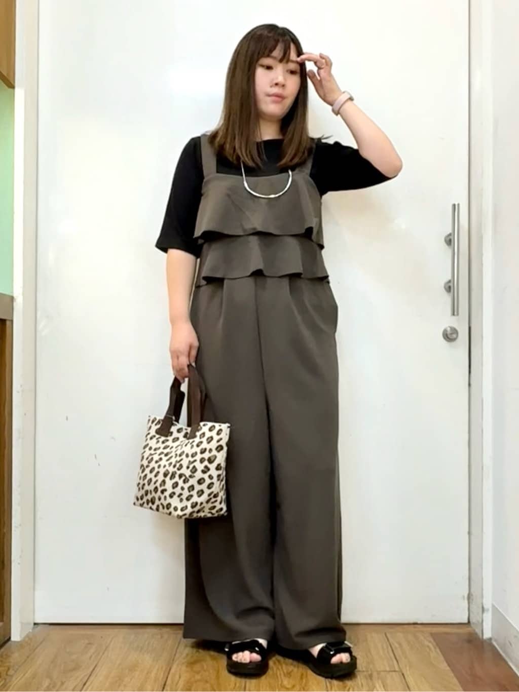 だいわさんの「SHOO･LA･RUE｜【S-LL】女性らしさ漂うハートネック テレコ5分袖トップス」を使ったコーディネート