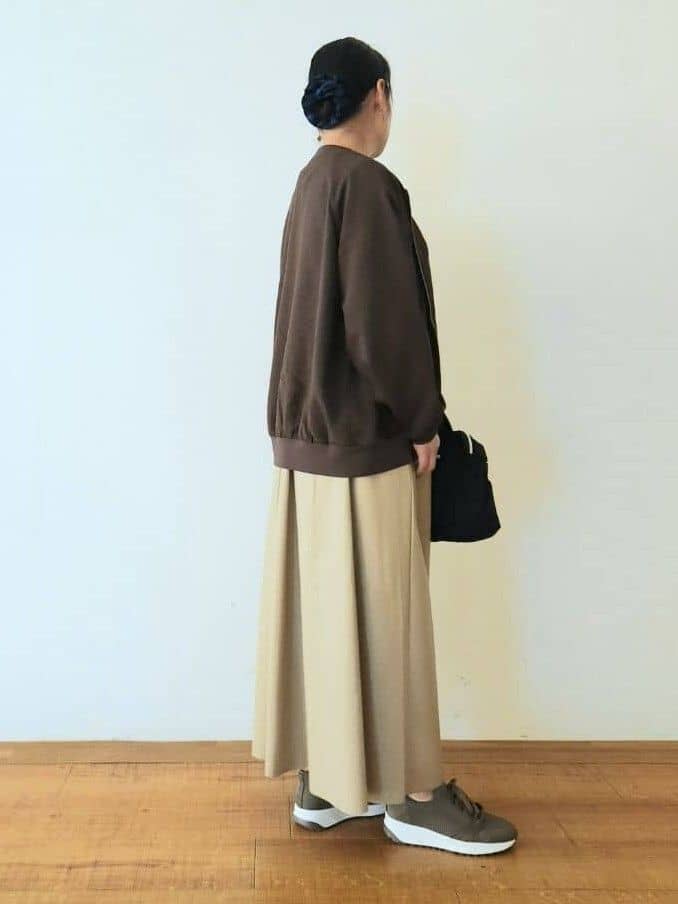 くまさんの「SHOO･LA･RUE｜【洗濯機可/S-LL】さっと羽織れる 軽量リブブルゾン」を使ったコーディネート