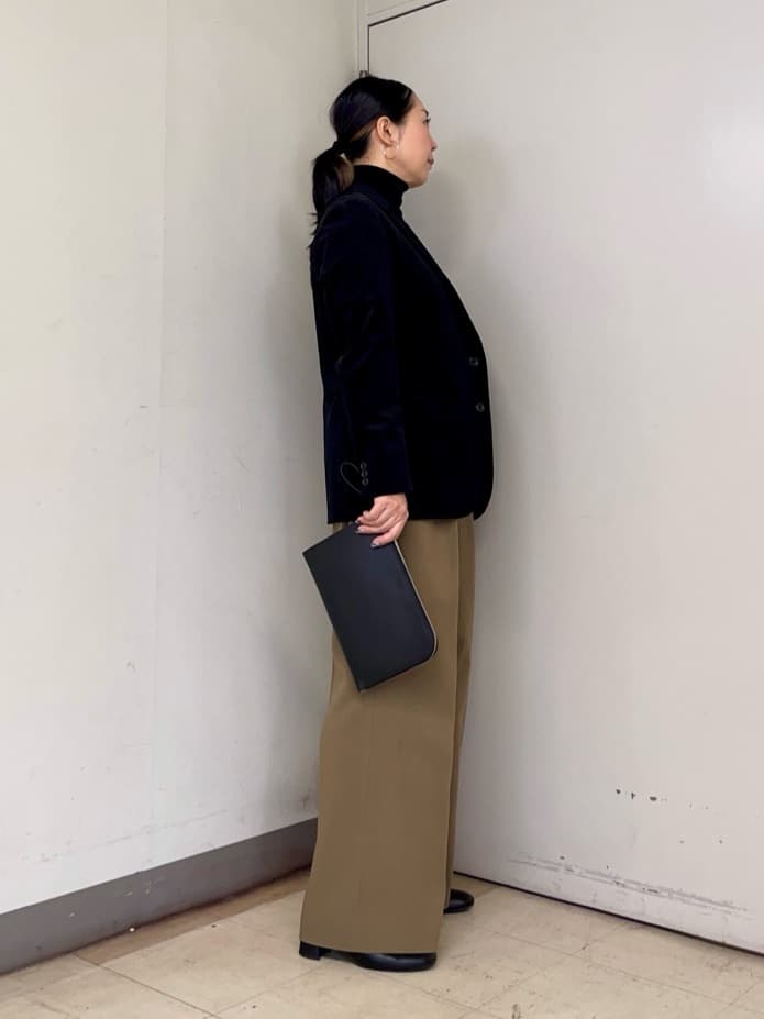 iwさんの「TAKEO KIKUCHI｜【Sサイズ～】ストレッチコーデュロイ ジャケット」を使ったコーディネート