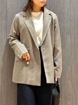 meiさんの「SHOO･LA･RUE｜グラフィックアソート ベーシックロンT」を使ったコーディネート