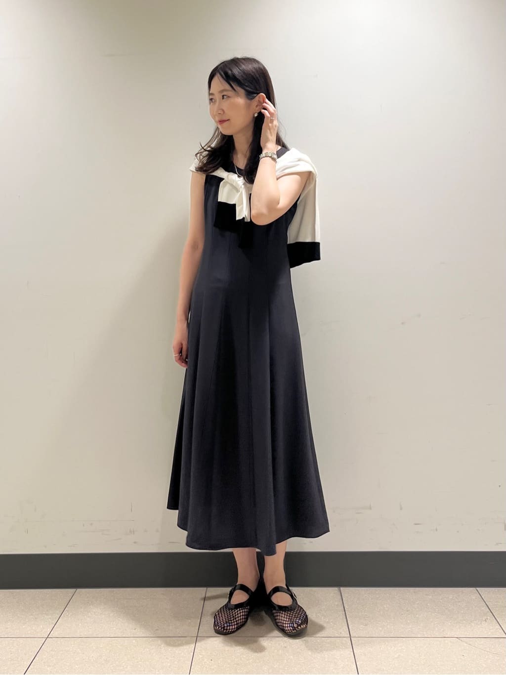 shokoさんの「INDIVI｜【美シルエット】ノースリーブワンピース」を使ったコーディネート