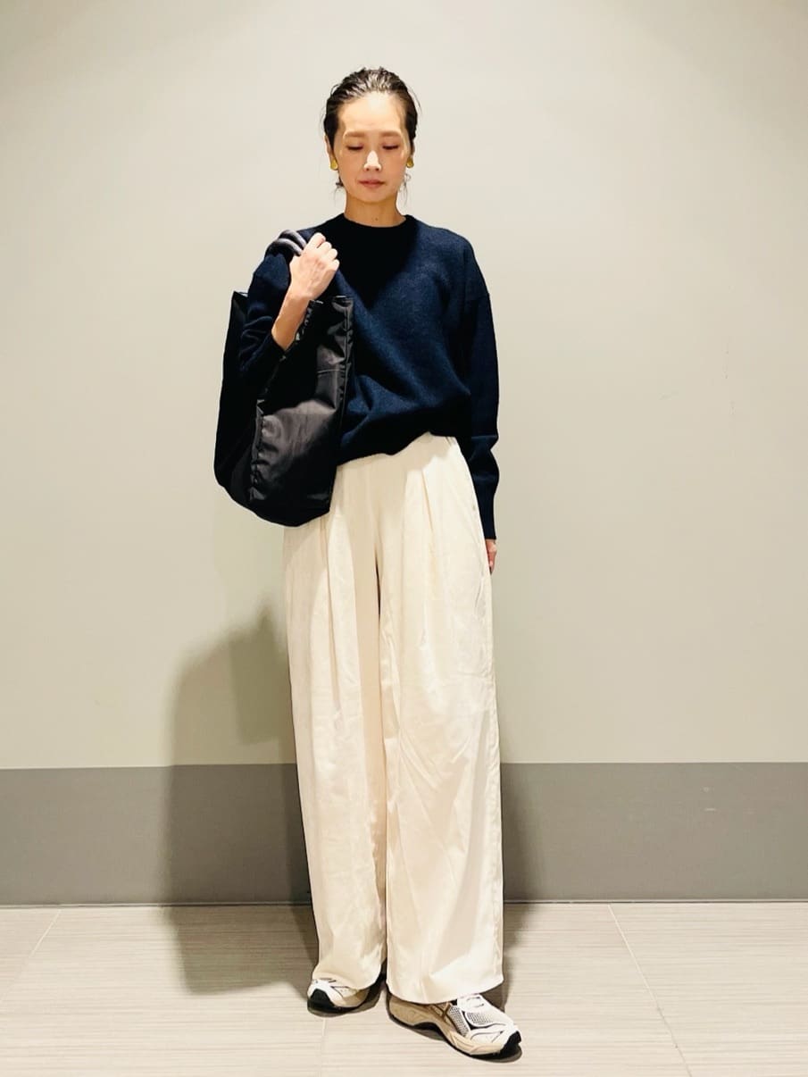 Annさんの「DRESSTERIOR｜ソフト別珍イージーパンツ」を使ったコーディネート