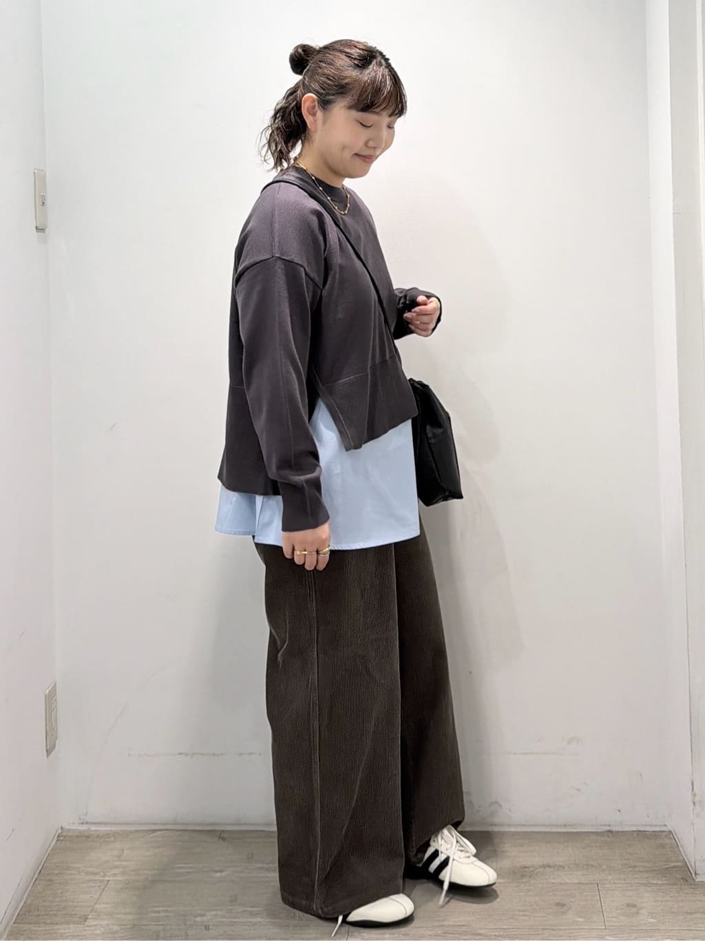 sumicaさんの「OPAQUE.CLIP｜《ツインセット》リラクシーサイドスリットニット&times;ドッキングタンク【洗濯機洗い可】」を使ったコーディネート