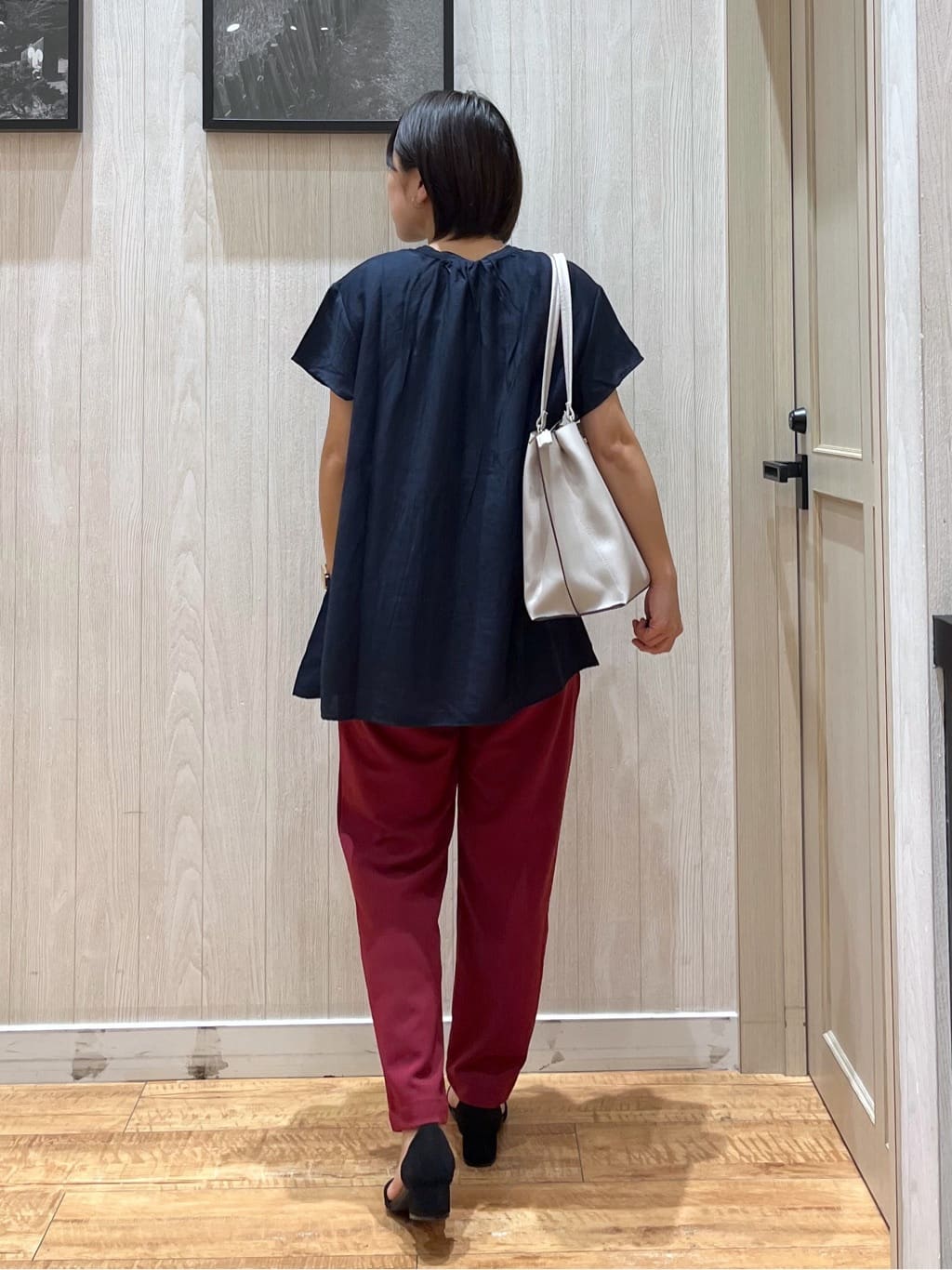 shirayuuuさんの「SHOO･LA･RUE｜【S-LL/ひんやり】インせず決まる タックプリーツシャツ」を使ったコーディネート
