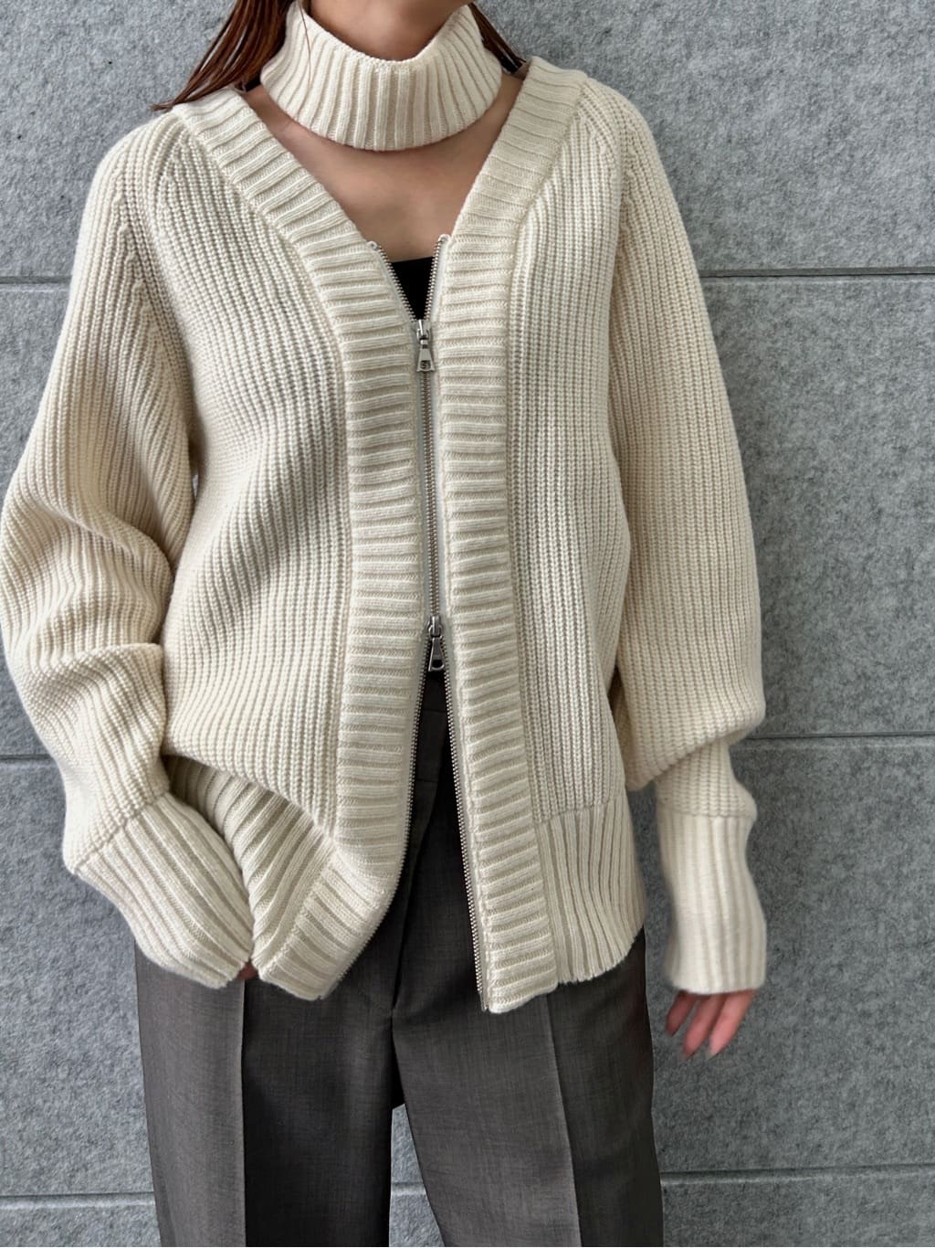 harunaさんの「CODE A｜dual form zip knit」を使ったコーディネート