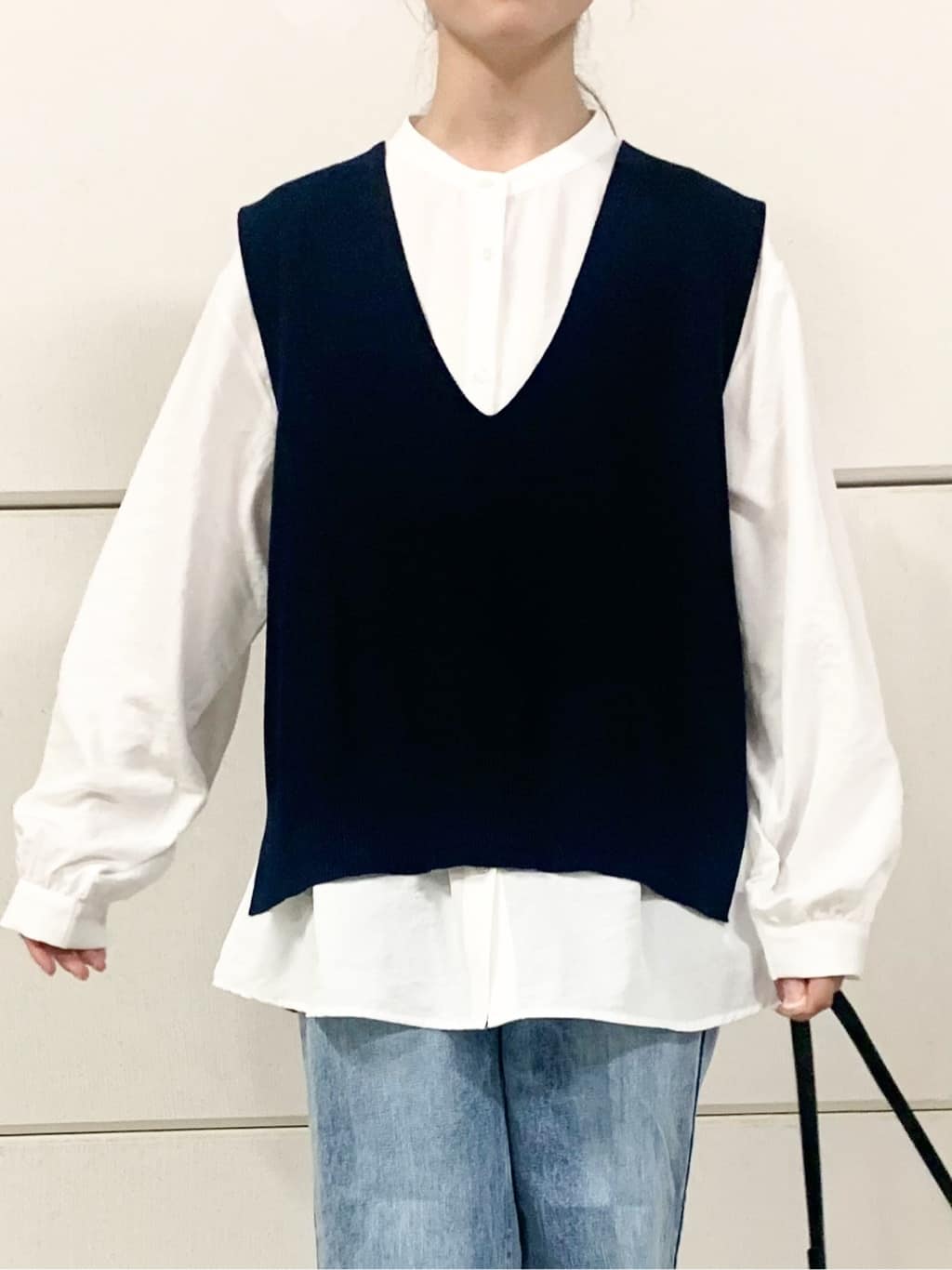 sahoさんの「THE SHOP TK｜【春まで着られる】ニットベスト＆ブラウスセット/洗濯機OK」を使ったコーディネート
