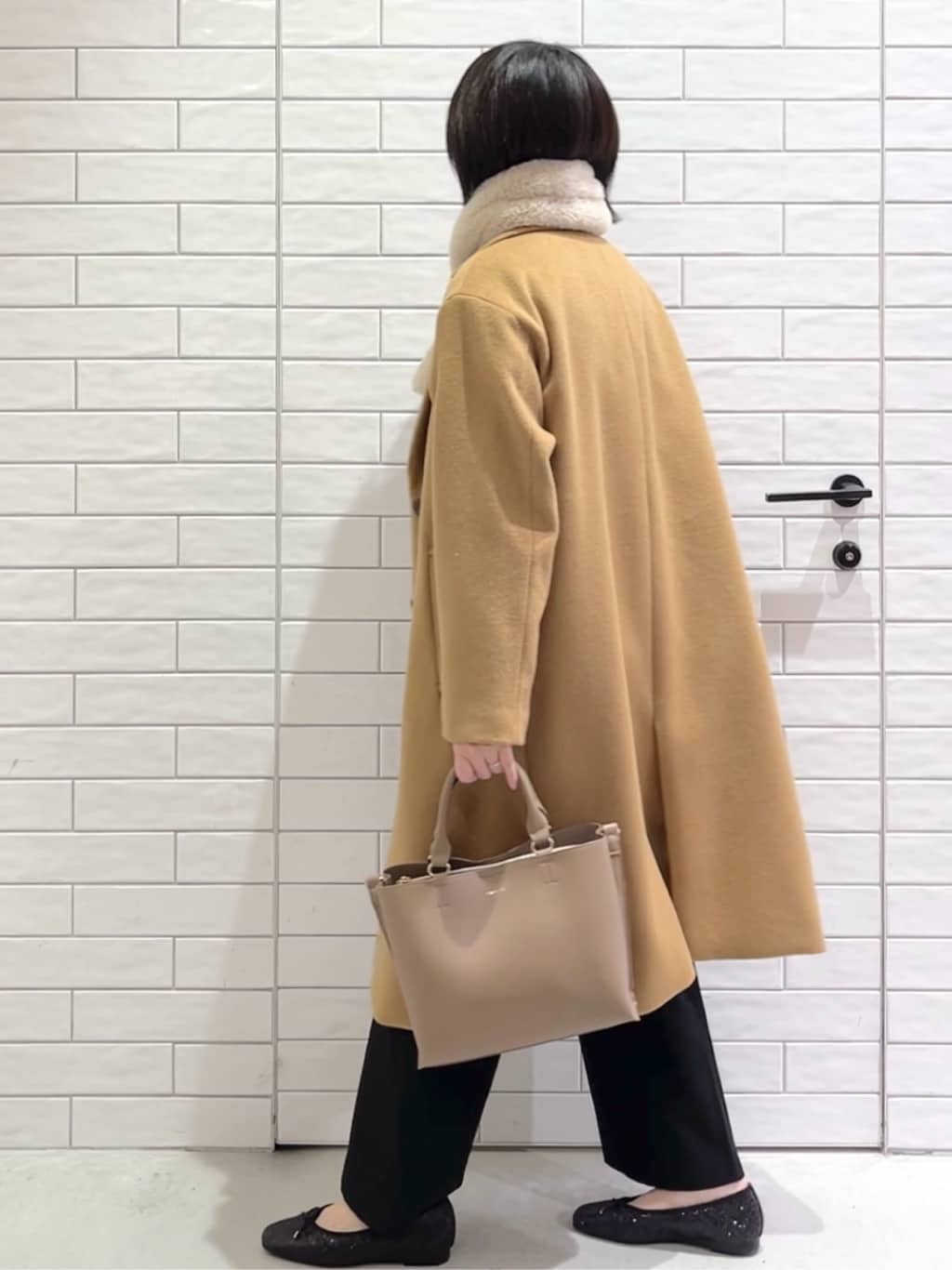 しおりさんの「OPAQUE.CLIP｜フェイクファー差し込みティペット」を使ったコーディネート