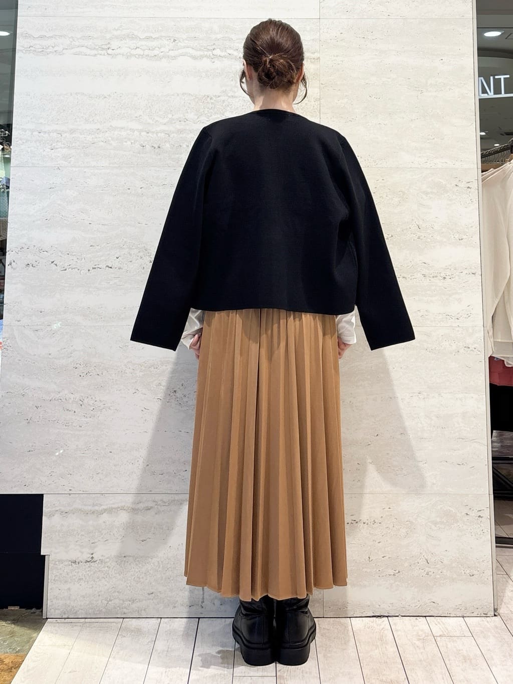 かほさんの「OPAQUE.CLIP｜ロングロゴTシャツ【洗濯機OK】」を使ったコーディネート