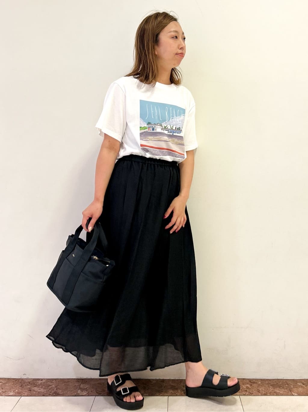 madokaさんの「OPAQUE.CLIP｜風景イラストプリントTシャツ」を使ったコーディネート