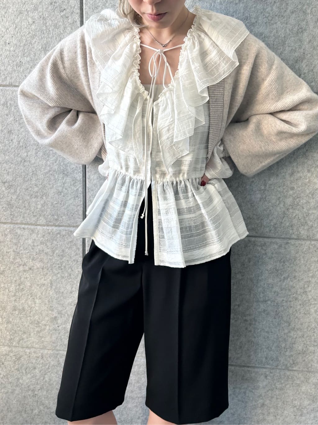 honoka Aさんの「CODE A｜zip form cardigan」を使ったコーディネート