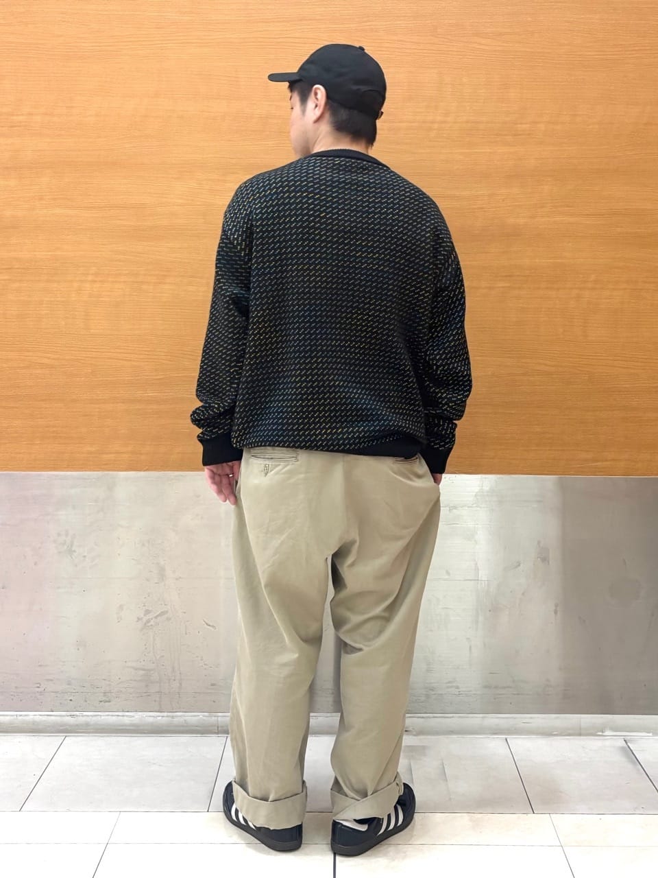 タニさんの「THE SHOP TK｜バーズアイグラデーションニット 洗濯機OK／ユニセックスでおすすめ！」を使ったコーディネート