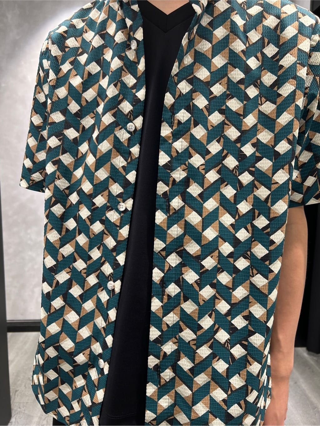 ruiさんの「TAKEO KIKUCHI｜【COOL CITY WEAR】籠目アート柄 サッカーシャツ /通気性」を使ったコーディネート