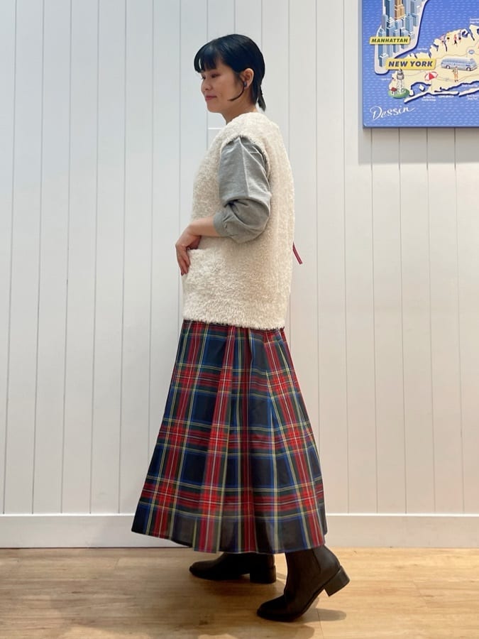 mikaさんの「Dessin｜【360度可愛い・洗える】バックヘンリーカットソー」を使ったコーディネート
