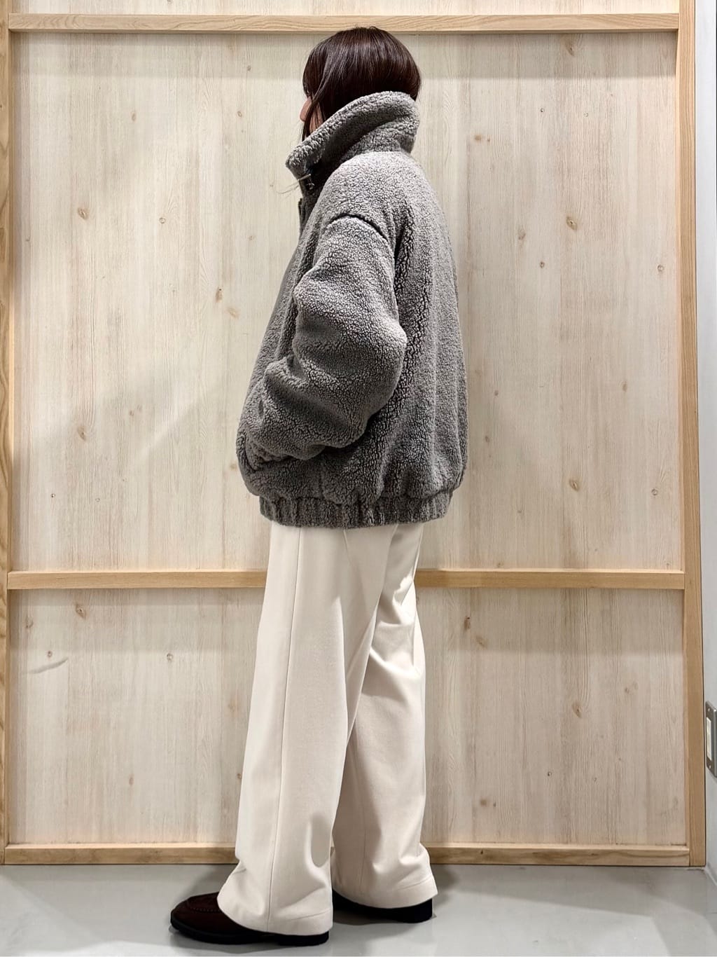 nanaさんの「THE SHOP TK｜マシュマロタッチ ボアボンバージャケット」を使ったコーディネート