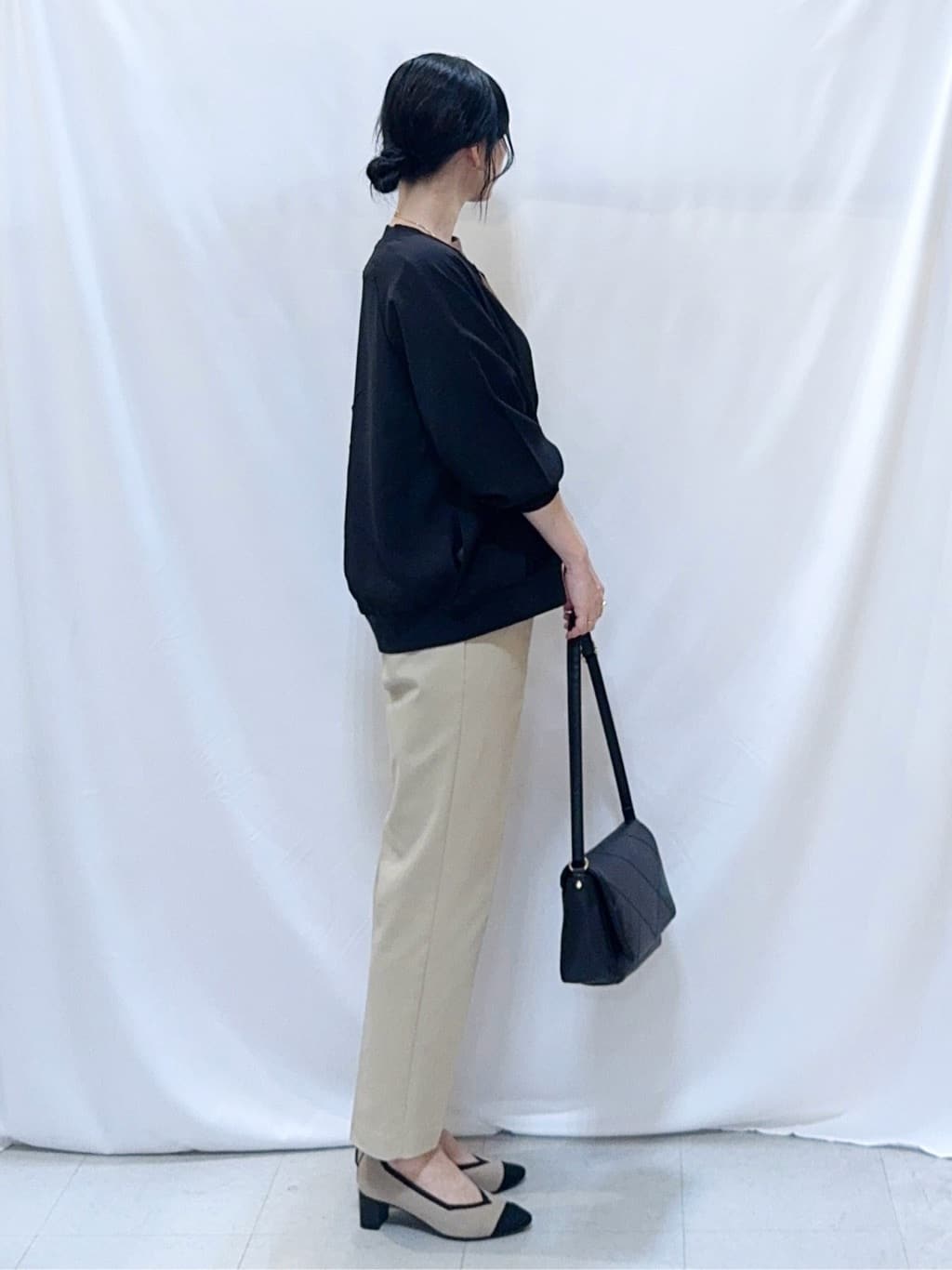 𝐇𝐢𝐫𝐨𝐦𝐢さんの「SHOO･LA･RUE｜【洗濯機可/S-LL】さっと羽織れる 軽量リブブルゾン」を使ったコーディネート