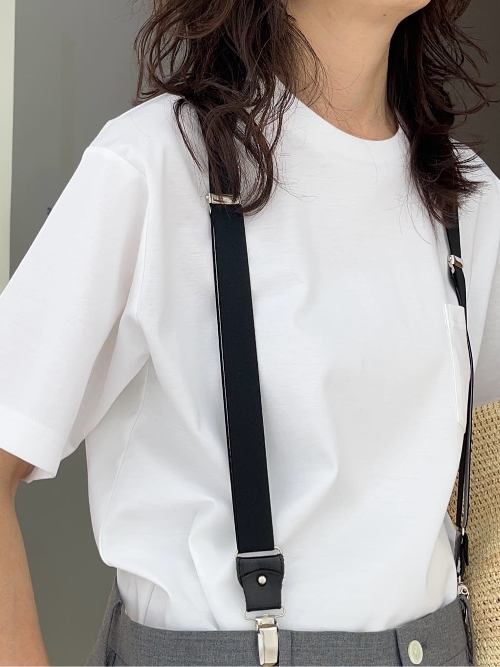 神野（jinno）さんの「TAKEO KIKUCHI｜【COOL CITY WEAR】ワンポイント刺しゅう ポケットTシャツ /接触冷感」を使ったコーディネート