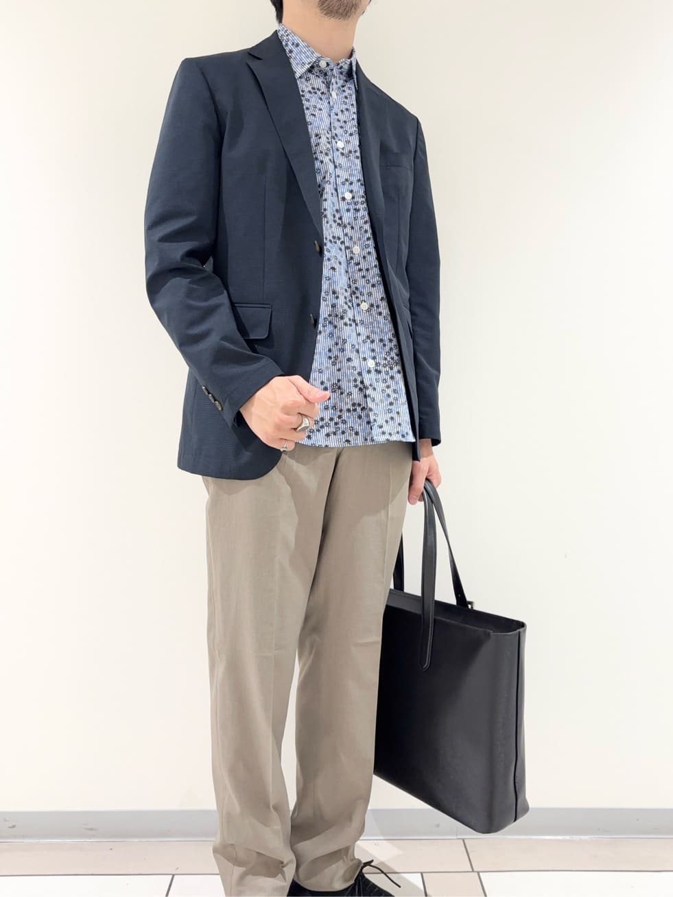 及川さんの「TAKEO KIKUCHI｜【抗菌防臭】COOL DOTS（R）ドビープリント ジャケット」を使ったコーディネート