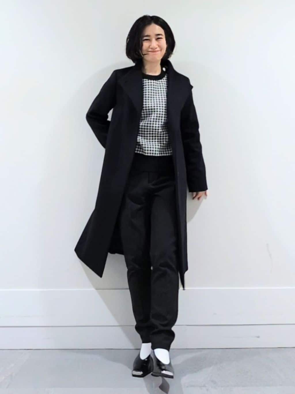 ミズタさんの「UNTITLED｜【きれいめ/スタイリッシュ】2WAYスタンドカラーロングコート」を使ったコーディネート