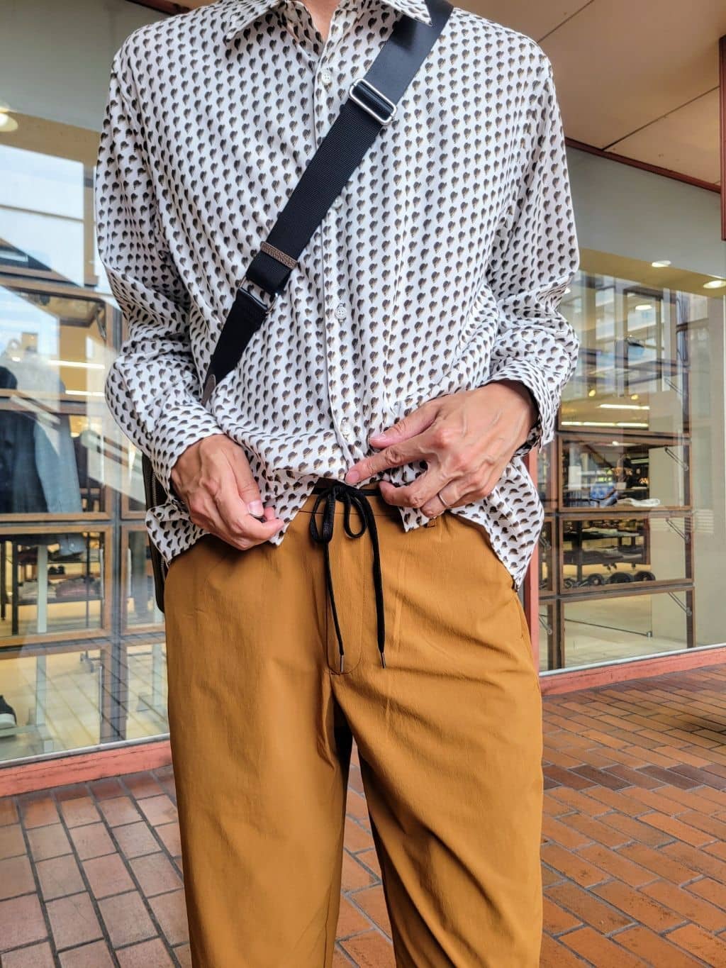 piroyaさんの「TAKEO KIKUCHI｜ボーラーハット柄 長袖シャツ」を使ったコーディネート