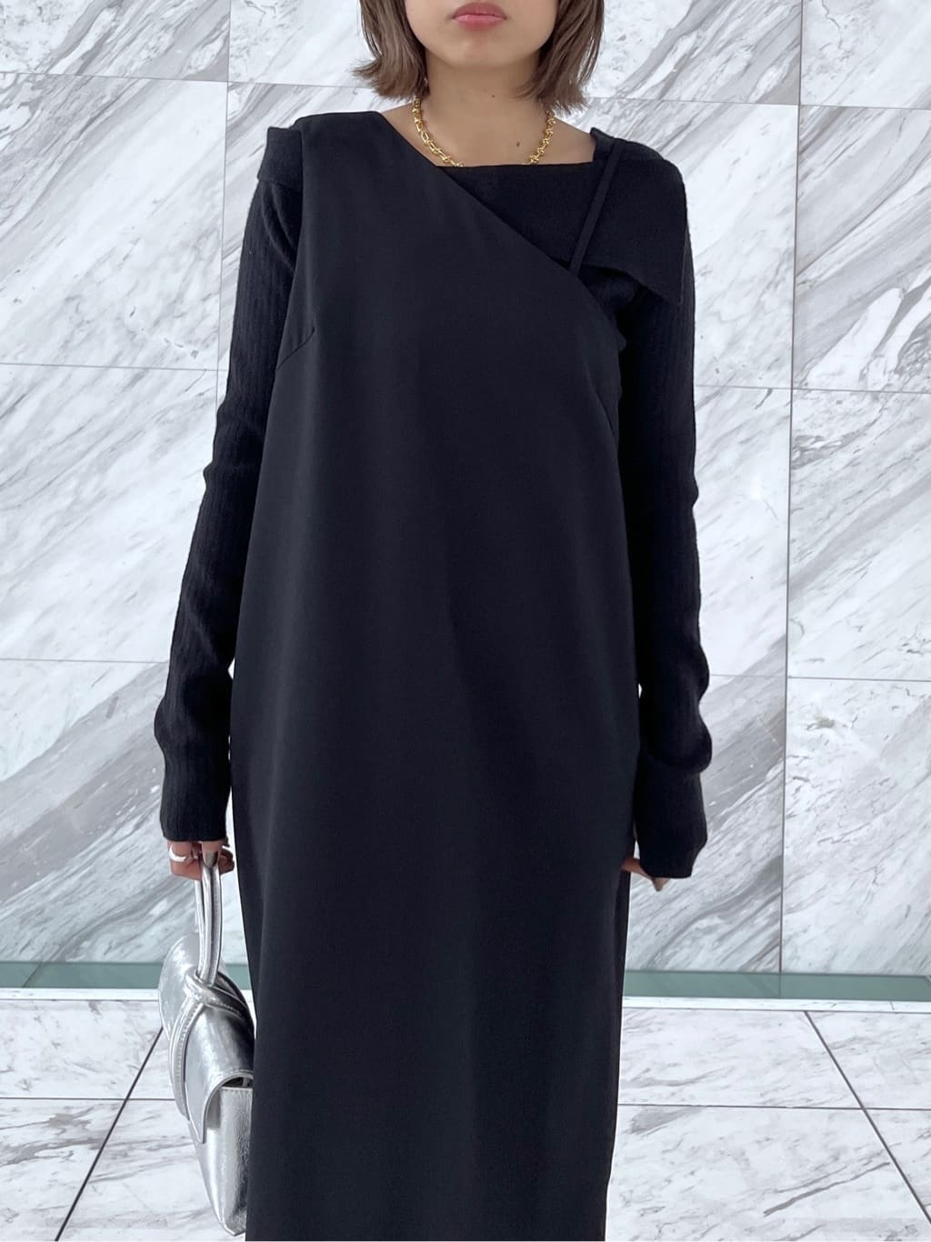 Harukaさんの「INDIVI｜【再入荷】アシメオフショルニット」を使ったコーディネート