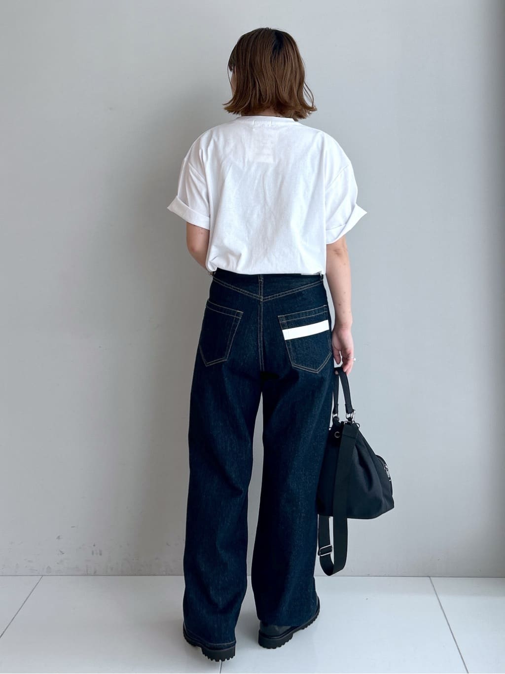 Hirokaさんの「Dessin｜ロゴ刺繍Tシャツ」を使ったコーディネート