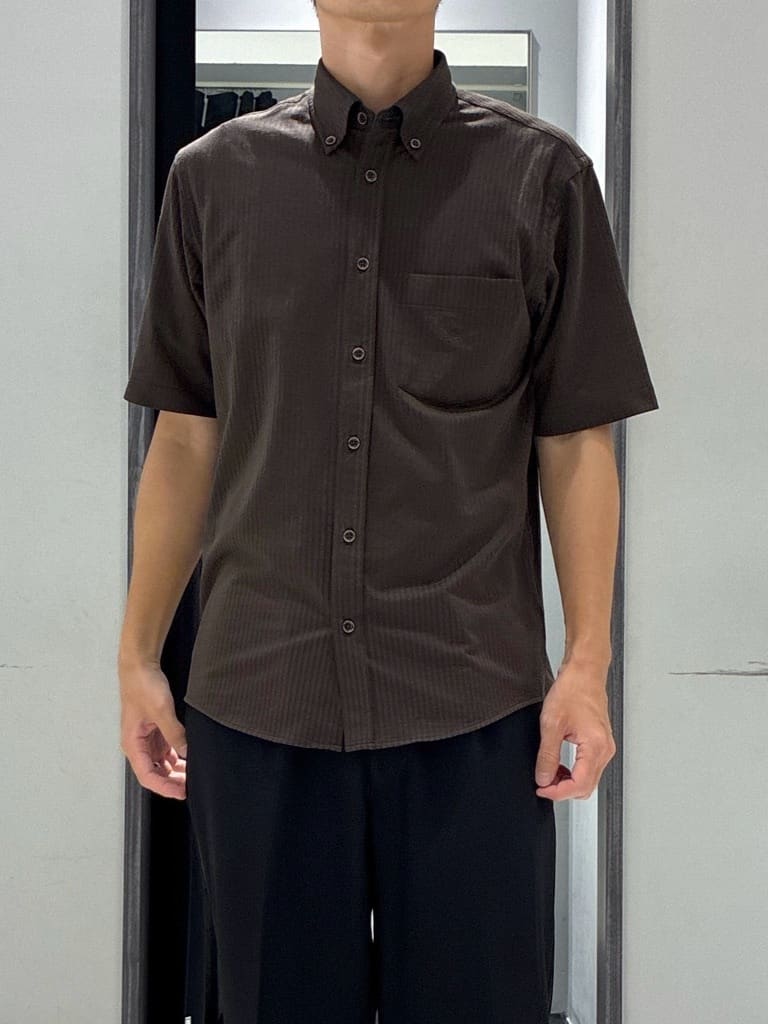 わいずみさんの「TAKEO KIKUCHI｜【COOL CITY WEAR】ストライプジャージ ボタンダウンシャツ /接触冷感」を使ったコーディネート