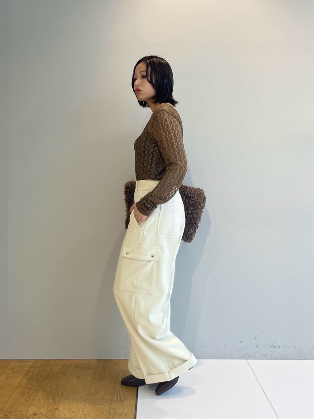 Harukaさんの「INDIVI｜【LE VERNIS】メタルハンドルトートバッグ」を使ったコーディネート