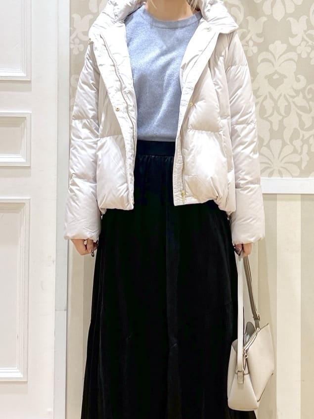 望 愛さんの「grove｜【名品アウター／800FP・多機能】つつまれダウンショート」を使ったコーディネート