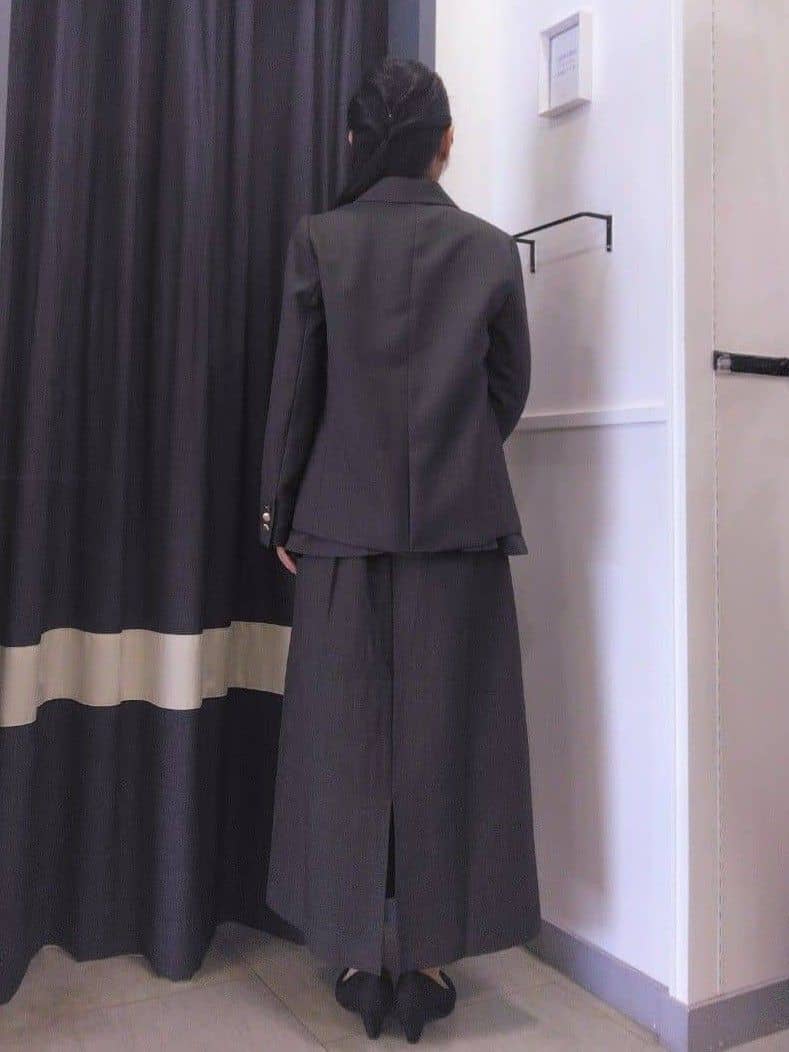 コマさんの「grove｜【カセット服】洗えるストレートシルエットスカート」を使ったコーディネート