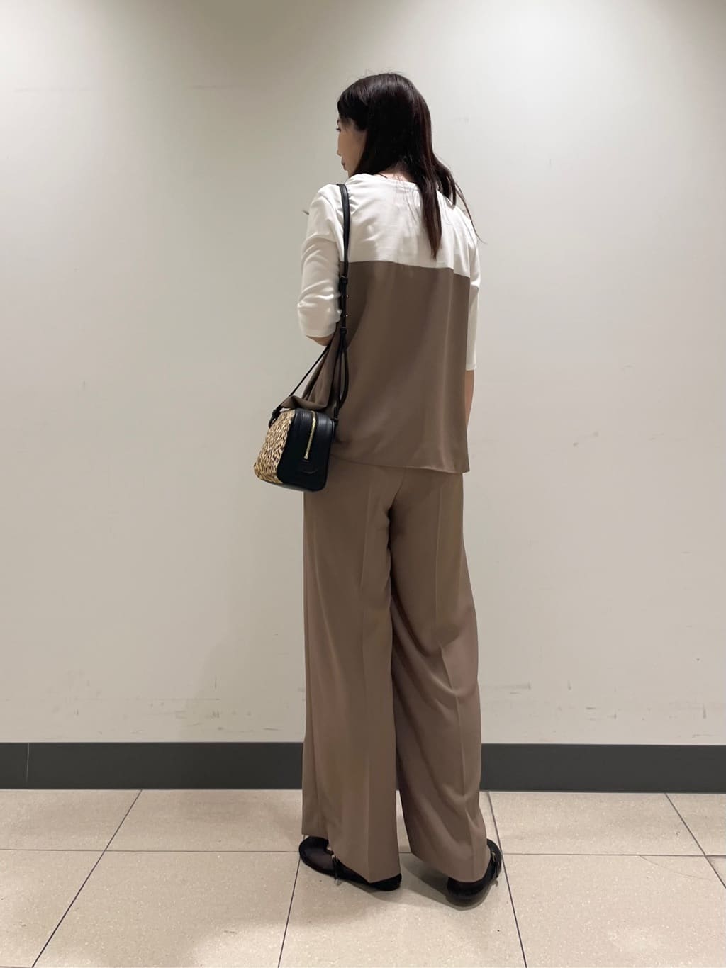 shokoさんの「INDIVI｜【UVケア／吸汗速乾】スリーブデザインブラウス」を使ったコーディネート