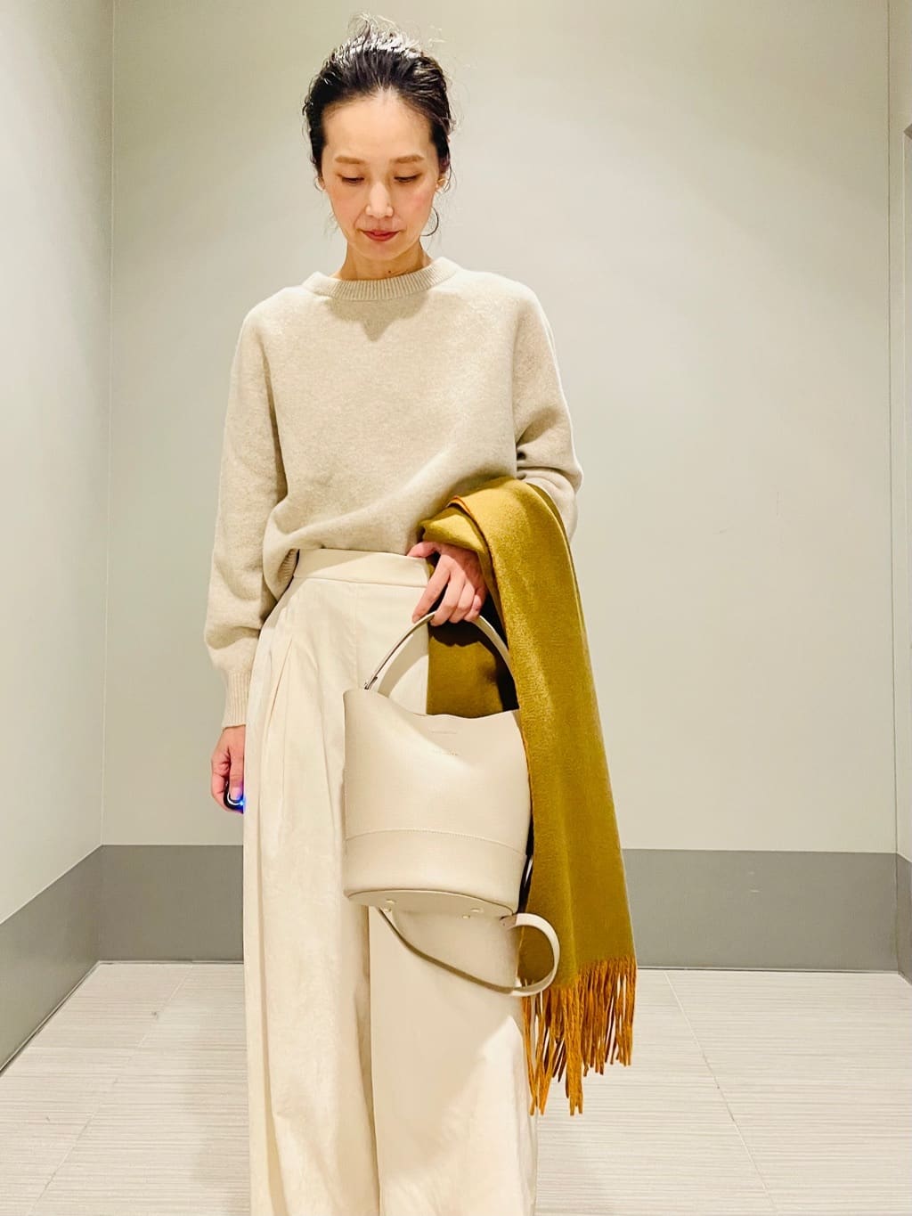 Annさんの「DRESSTERIOR｜ソフト別珍イージーパンツ」を使ったコーディネート