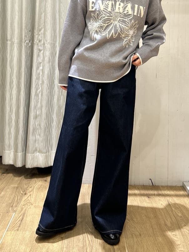 ga_riさんの「THE SHOP TK｜花柄ラメジャカードニット」を使ったコーディネート