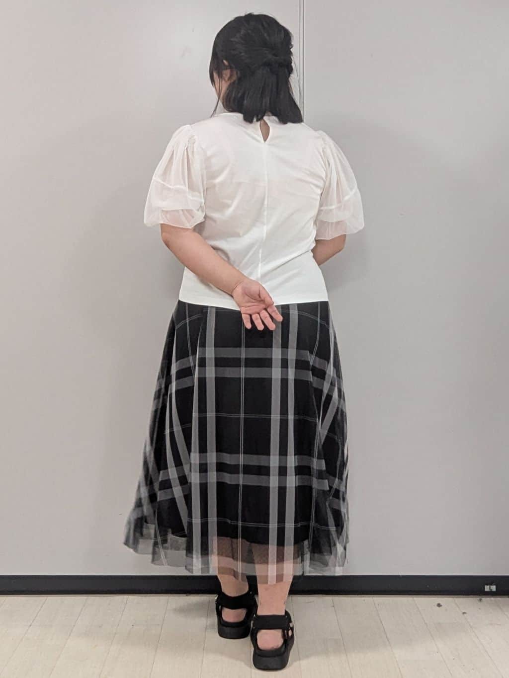 Nonさんの「index｜チュールドッキングバルーントップス【洗濯機洗い可／接触冷感】」を使ったコーディネート