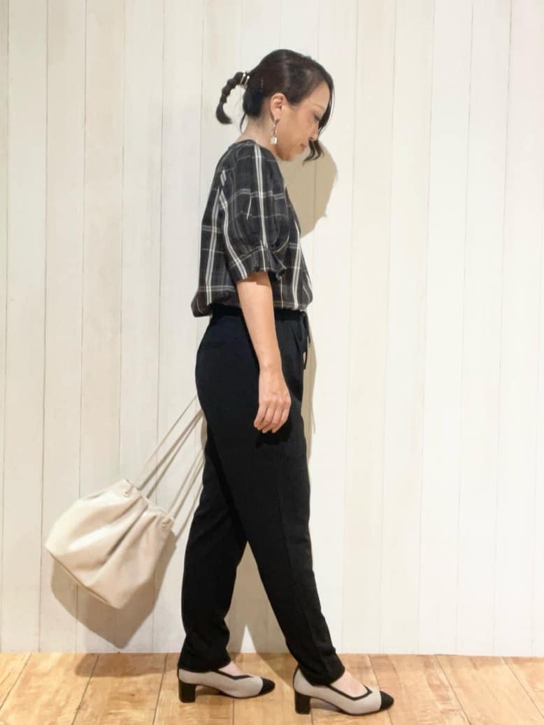 豆さんの「SHOO･LA･RUE｜【S-LL/5分袖】お袖タックできれいに魅せる 大人のチェックブラウス」を使ったコーディネート