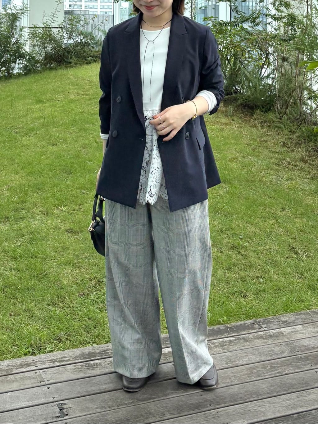 sakuさんの「INDIVI｜【褒められパンツ】ワンタックワイドパンツ」を使ったコーディネート