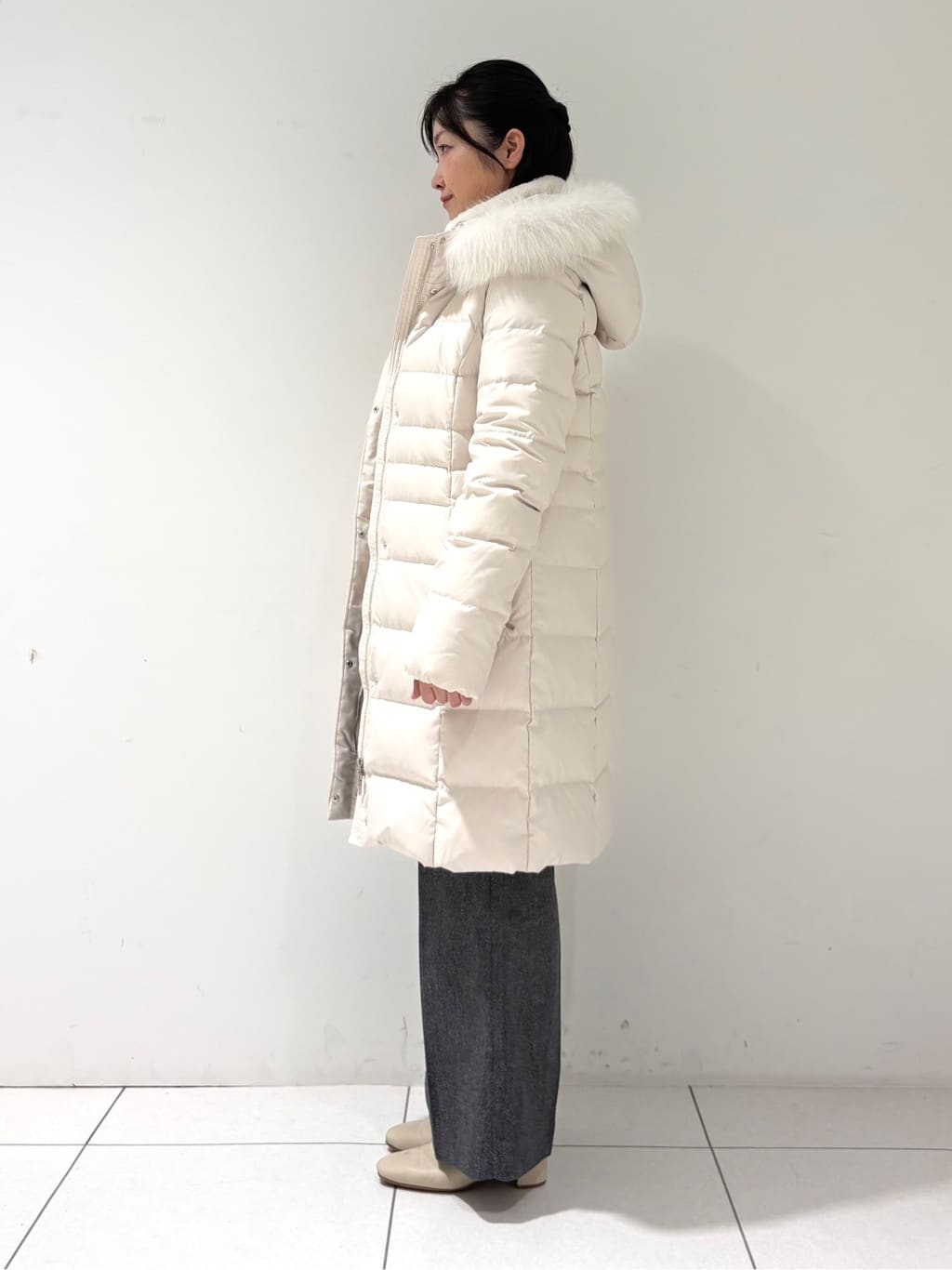 momokoさんの「INDIVI｜【洗える】ケーブルデザイン ラウンドヘムニット」を使ったコーディネート