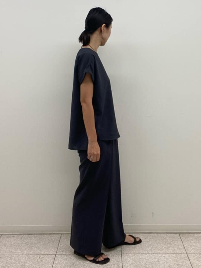 hitomiさんの「UNTITLED｜【UV/はっ水/セットアップ可】リラククールパンツ」を使ったコーディネート