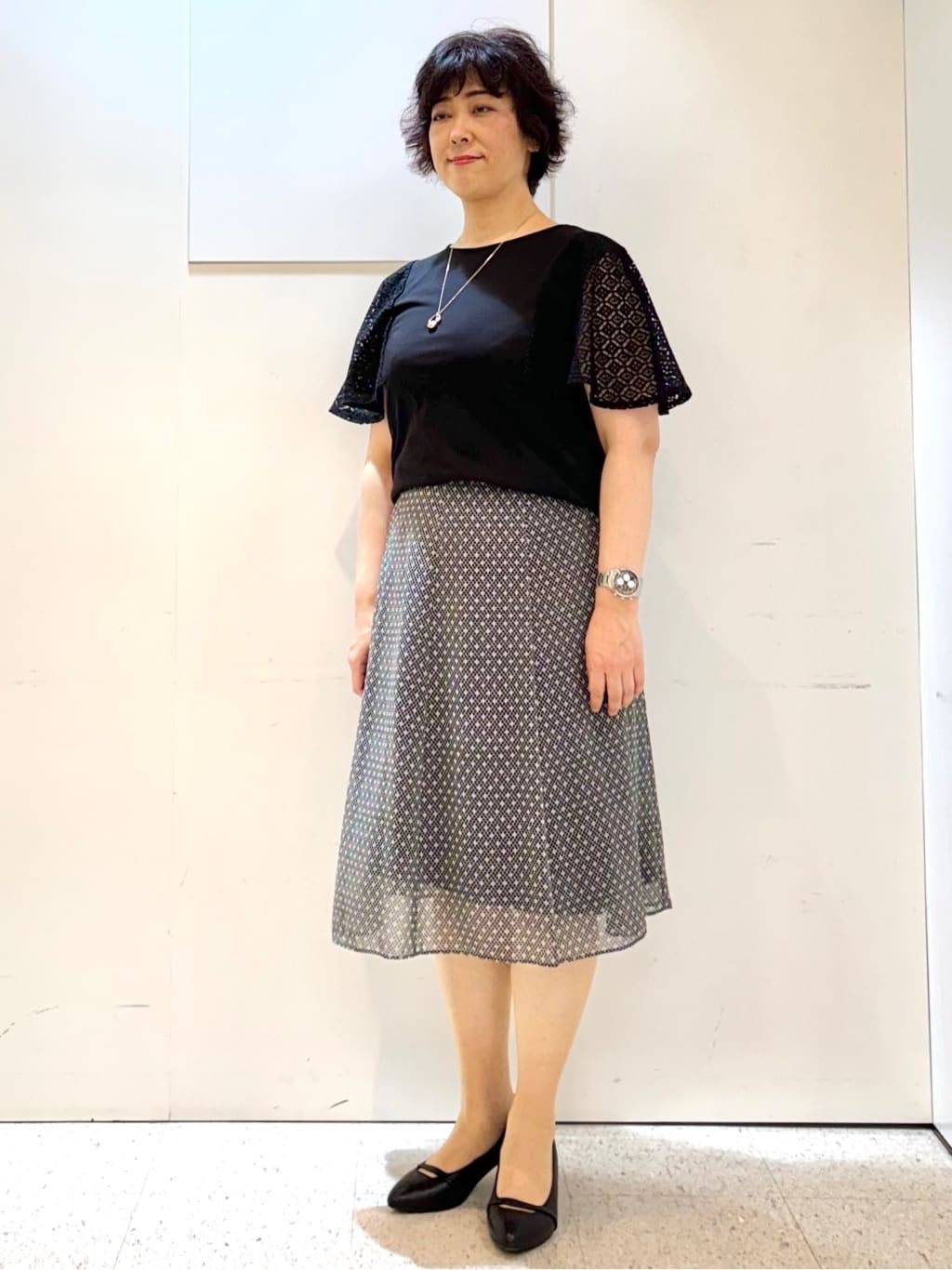 ヤスコさんの「Reflect｜幾何レーススリーブプルオーバージャージ」を使ったコーディネート