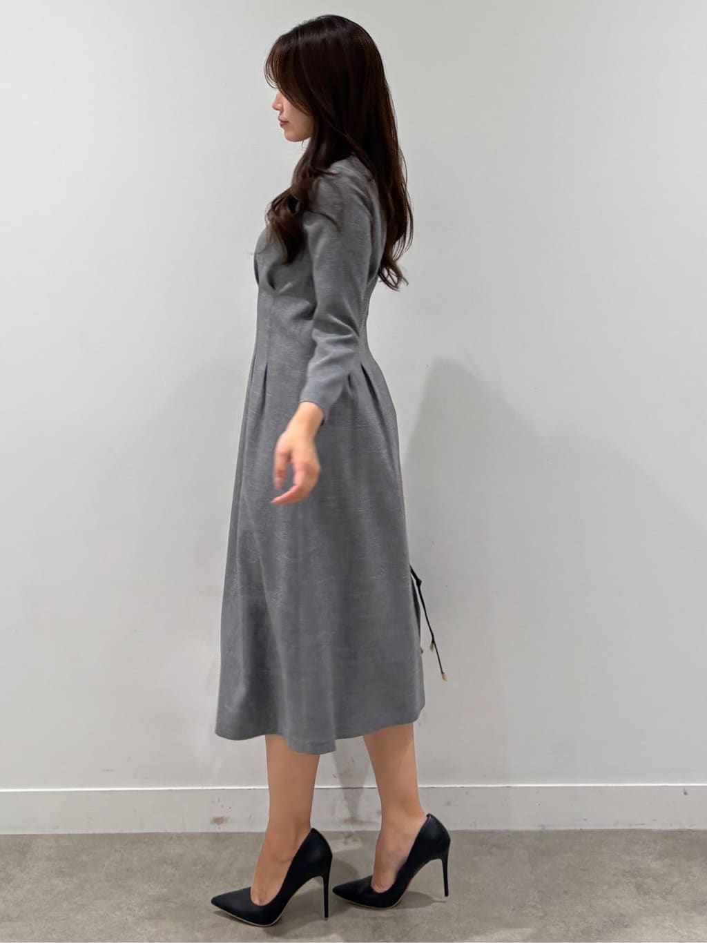 MISAKIさんの「COUP DE CHANCE｜【手洗い可／日本製】タックデザインワンピース」を使ったコーディネート